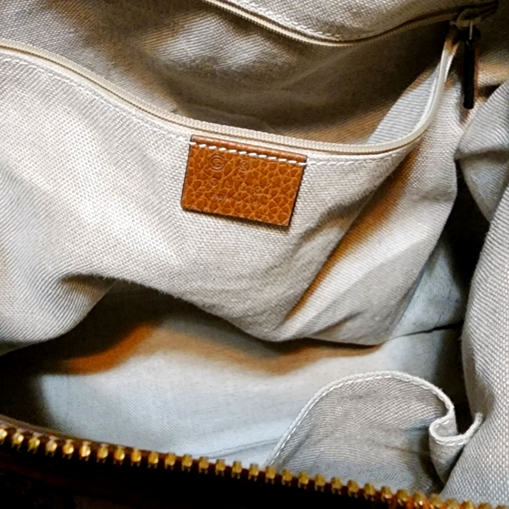 Authentic Gucci Hobo Bag - Picture 3 of 7